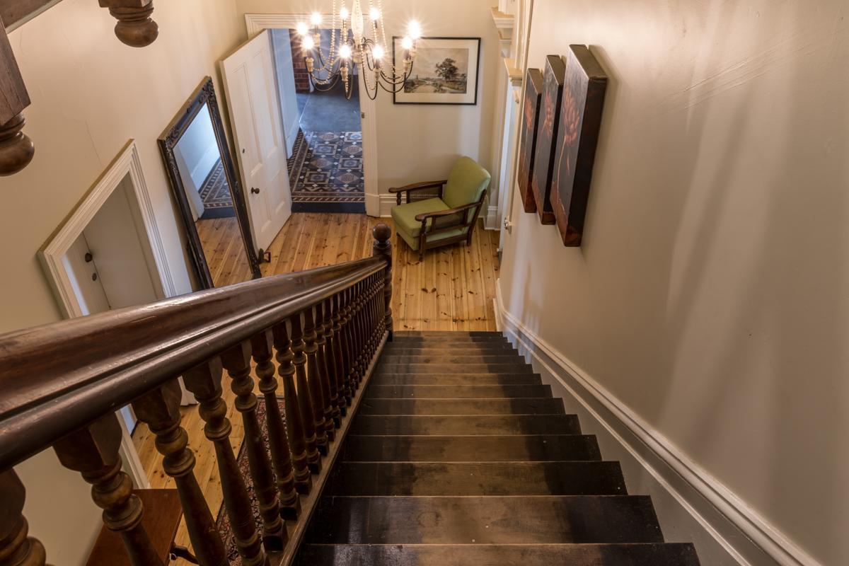 The Alexandra Hotel Bagian luar foto